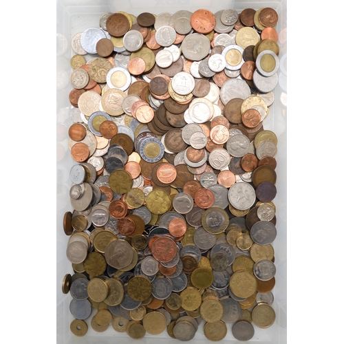 413 - A worldwide coin collection with banknotes to include Great Britain George VI, ElizabethII and an Ir... 