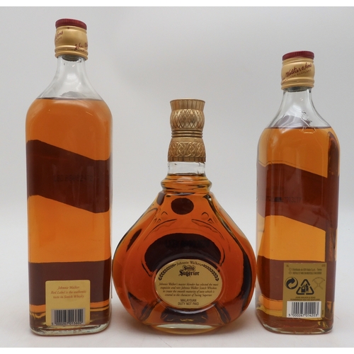 2690E - JOHNNIE WALKER  BLENDED SCOTCH WHISKYOne Bottle Of Johnnie Walker Swing Superior Scotch Whisky 43% v... 