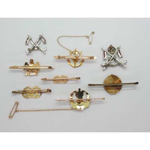 2616 - A COLLECTION OF SWEETHEART BROOCHES & CLAN BADGESa 9ct rose gold Seaforth Highlanders brooch, en... 