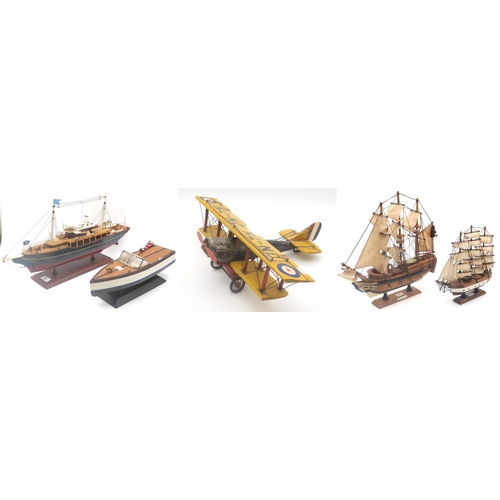 565 - Four assorted wooden model vessels, the largest, a steam yacht, measuring approx. 56cm from tip of b... 