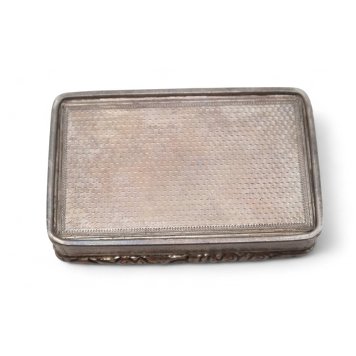 2548E - A WILLIAM IV SILVER SNUFF BOXby George Reid, London 1832, of rectangular form, with engine-turned de... 