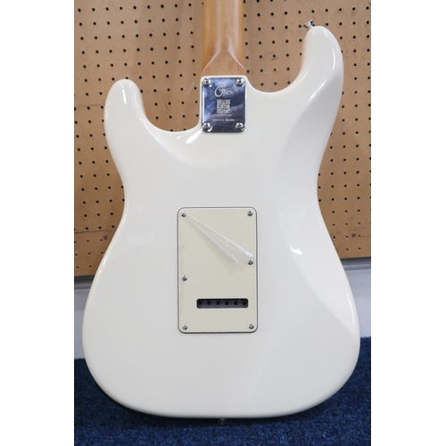 478 - Mooer Gtrs Electric Guitar, in off-white, with a 22 fret board, a whammy bar and a double cutaway bo... 