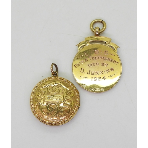 790 - A 9ct gold back & front locket together with a 9ct gold bowls medal weight together 10.4gms