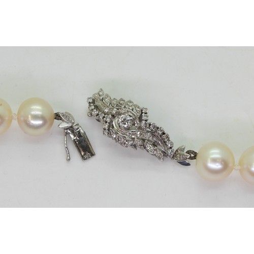 2733 - STATEMENT PEARLS & DIAMOND CLASPeach baroque pearl is approx 10.4mm to 10.9mm, length 86.5cm, th... 