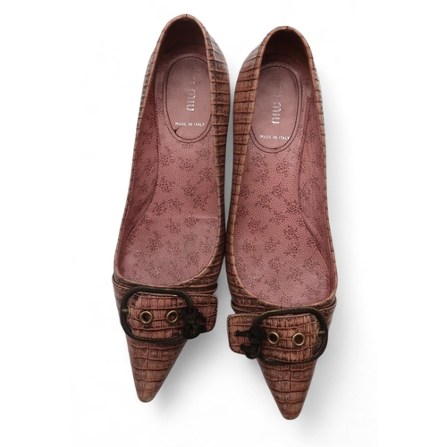 186 - A pair of Miu Miu Vero Cuoio leather shoes, size 37,  a pair of Marc Jacobs pumps and two pairs of b... 