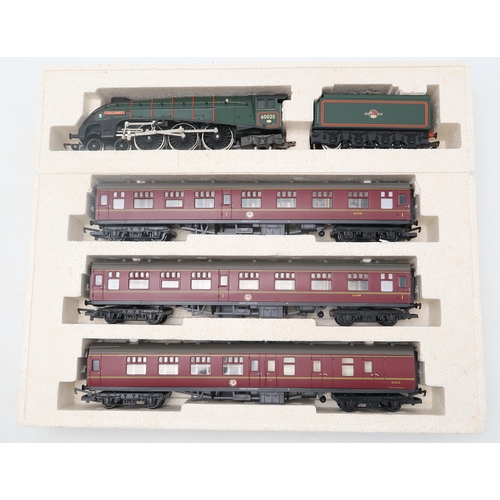 517 - A Hornby 00-gauge R2032 Special Presentation Edition 'The Midlothian' Train Pack, an R2045 Virgin Tr... 