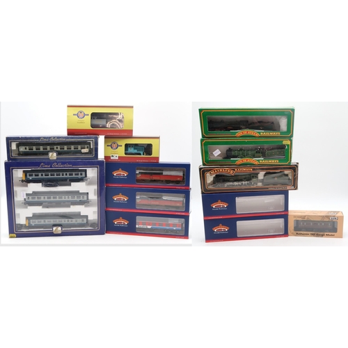 519 - Two boxed Bachmann Branch-Line 00-gauge 39-200C BR Mk1 Super BG Full Brake RES (Weathered) and a 39-... 