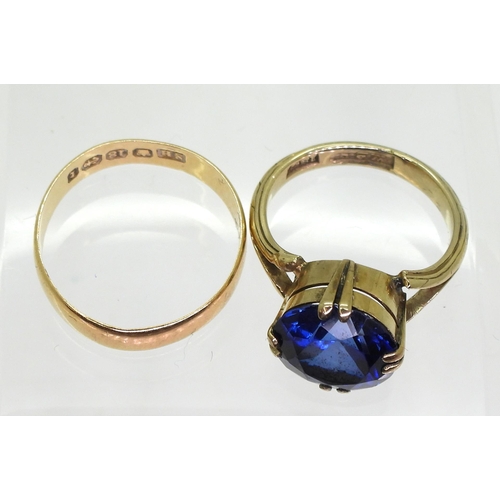 724 - An 18ct gold Ward brothers ring set with a blue gem, size K, weight 4gms, together with an 18ct wedd... 