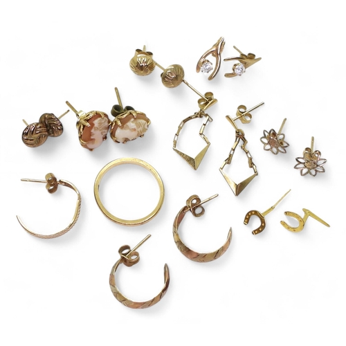 763 - A collection of eight pairs of 9ct and yellow metal earrings and one odd, together with 9ct gold wed... 