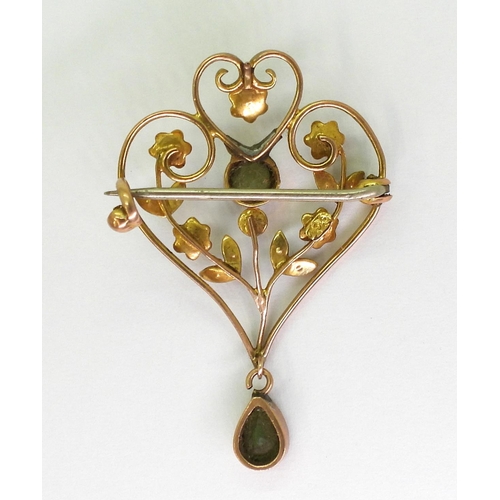 772 - A 9ct gold peridot and pearl Edwardian brooch, weight 2.7gms