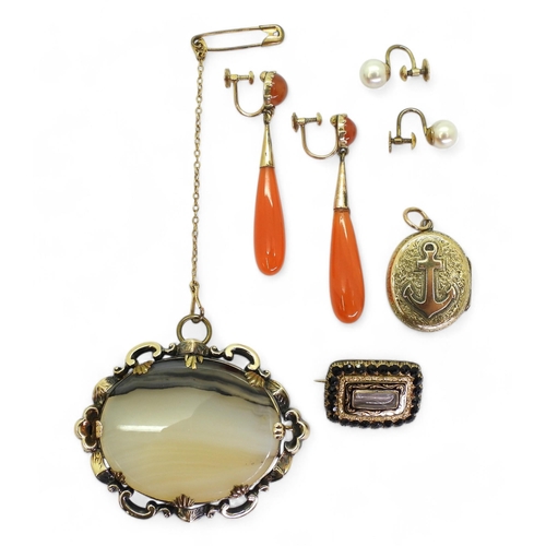 797 - A pair of 9ct mounted carnelian drop earrings, a yellow metal mounted agate brooch, a hair mourning ... 