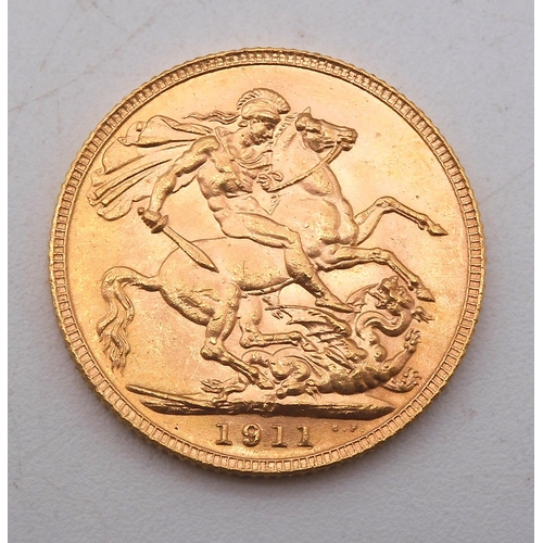 383B - GEORGE V (1910-1936) 1 SOVEREIGN 1911Obversebust of King George V facing left  legend around GE... 