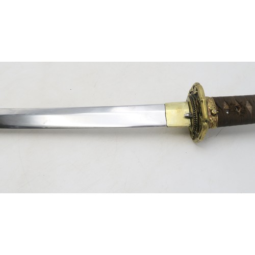 407 - A Japanese katana, in the style of a WW2 shin guntō, signed to the tang, the saya thickly painted in... 