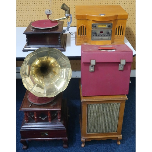 624 - A mixed lot to include one His Master's Voice Gramophone, one Gramophone Sound Master, one brass hor... 