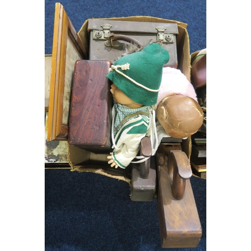 489 - A large and eclectic lot of collectable odds, including a leather doctor's case by Plucknett & C... 