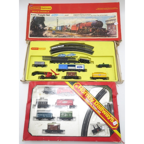 493 - Assorted 00-gauge model railway, to include Airfix Harrow, BR Mogul and various Wagon model kits, bo... 