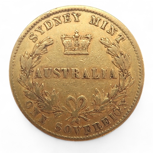 440 - Victoria (1837-1901) 1 Sovereign 1870 Sydney MintObverseyoung uncrowned Victoria facing left legend ... 