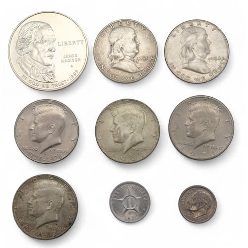 455 - United States Federal republic (1776-date)A lot comprising Morgan Dollars various dates together wit... 