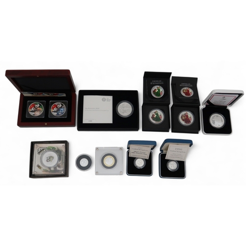 360 - A lot comprising various silver coins to include Amy Brown Collection, Royal Mint Tales Of The Earth... 