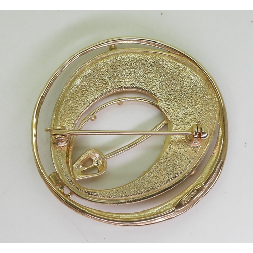 758 - A 9ct gold Ola Gorie Macintosh inspired brooch, diameter 3.5cm, weight 10gms