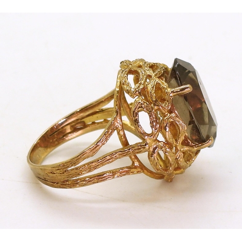 796 - A retro smoky quartz set ring, with London hallmarks for 1974, size Q1/2, weight 7.5gms