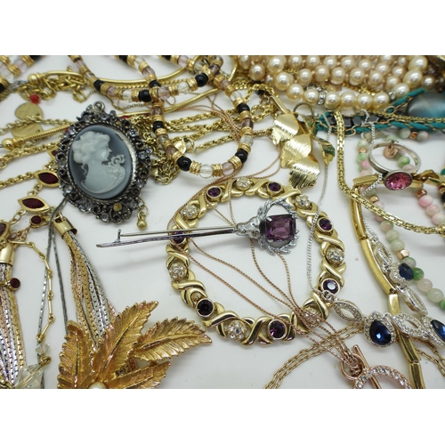 896 - A collection of costume jewellery to include Kirks Folly :- Star necklace and earrings, and a pair o... 