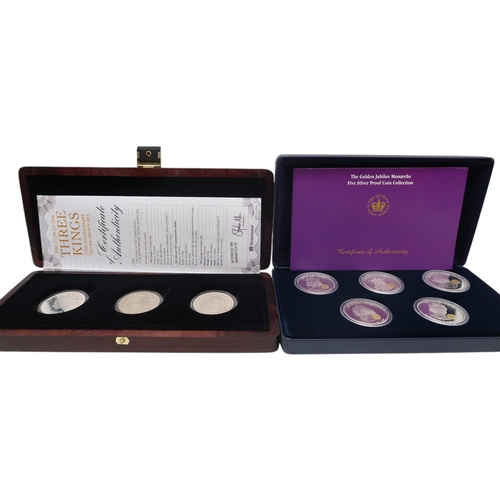 492B - Elizabeth II (1952-2022) a lot comprising various commemorative and proof  silver coins to... 