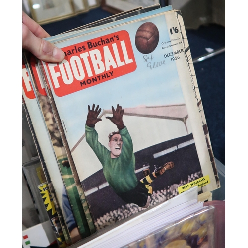 615 - Assorted ephemeral sporting collectables, to include various issues of Charles Buchan's Football Mon... 