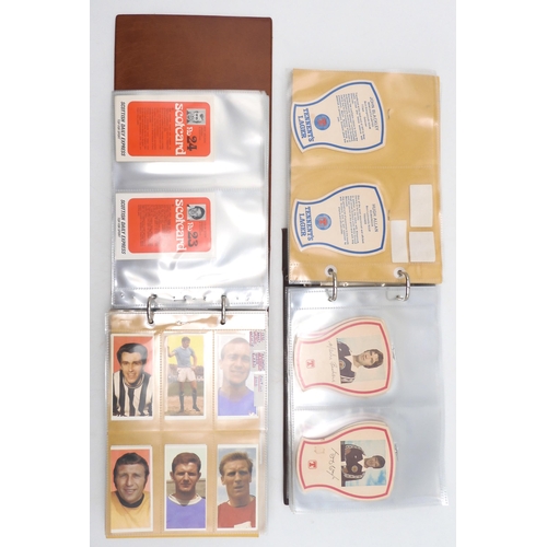 598 - A large collection of 1970s and later football cigarette/collectors' cards, to include the World Cup... 