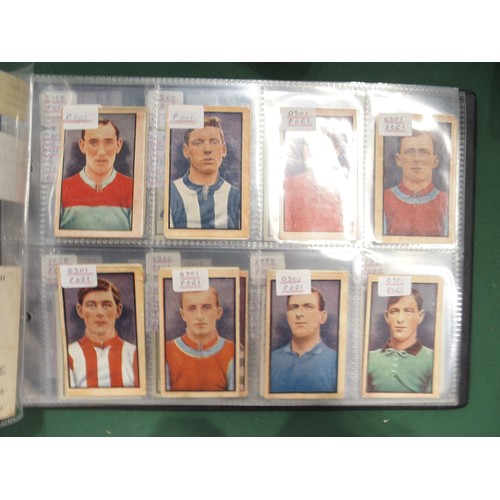 592 - Early-20th century football cigarette/collectors' cards, comprising the 