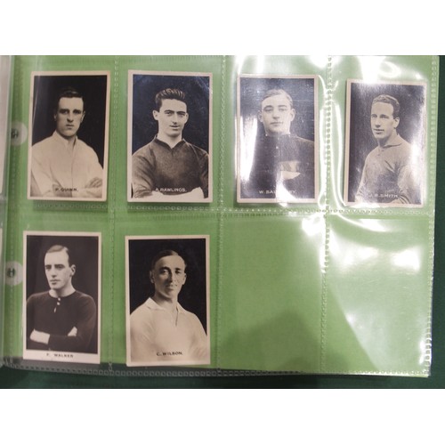 592 - Early-20th century football cigarette/collectors' cards, comprising the 