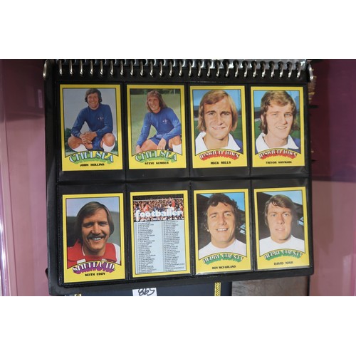 598 - A large collection of 1970s and later football cigarette/collectors' cards, to include the World Cup... 