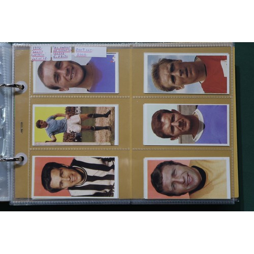 598 - A large collection of 1970s and later football cigarette/collectors' cards, to include the World Cup... 