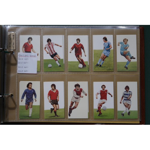 598 - A large collection of 1970s and later football cigarette/collectors' cards, to include the World Cup... 