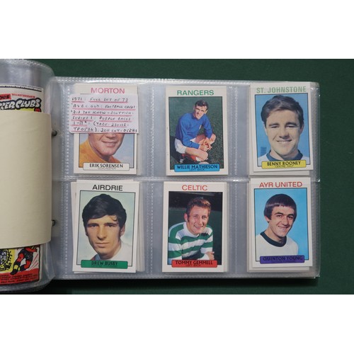 598 - A large collection of 1970s and later football cigarette/collectors' cards, to include the World Cup... 