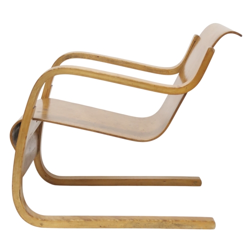 2081 - A MID 20TH CENTURY ALVAR AALTO FOR ARTEK HELSINKI MODEL 42 CANTILEVER ARMCHAIR with laminated birch ... 