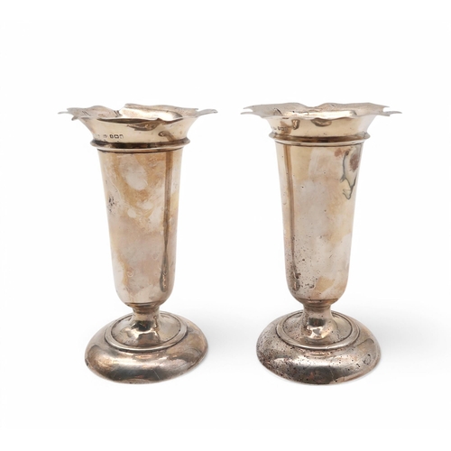 302 - A pair of silver specimen vases, by Deakin & Francis, Birmingham 1908  (weighted), 13.5cm (2)