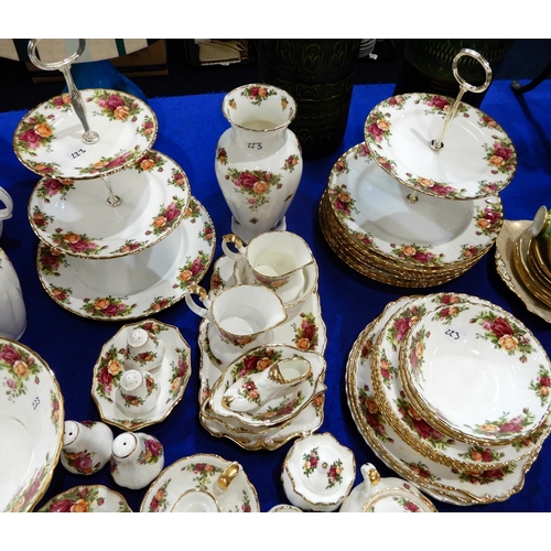 223 - Royal Albert Old Country Roses tea and dinner service comprising dinner plates,  soup and dessert bo... 