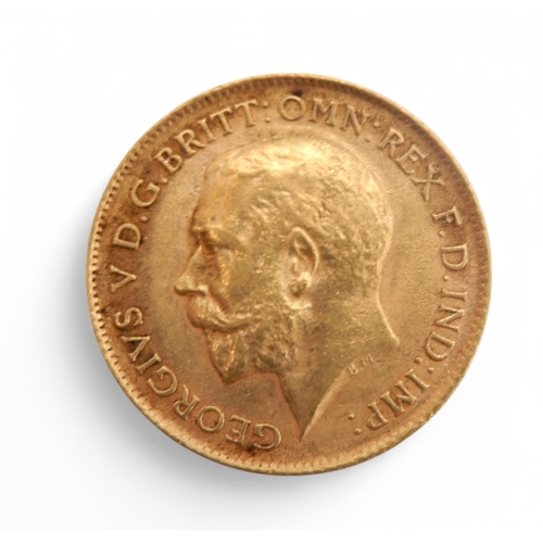 371B - GEORGE V (1910-1936) 1/2 SOVEREIGN COIN 1914Obversebust of King George V facing left GEORGIVS V D.G.... 