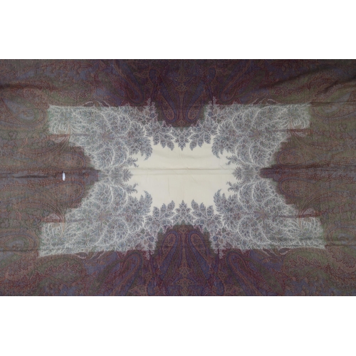 6003 - *PLEASE NOTE THAT THE PHOTOS HAVE BEEN AMENDED* Three late 19th century Paisley shawls, together wit... 