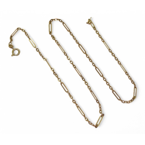 706 - A 9ct gold fancy long link chain length 46cm, weight 5.4gms 