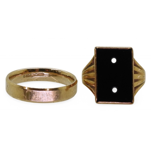 776 - A 9ct gold court wedding ring, size V1/2, together with an onyx 9ct signet ring (af) size T1/2 weigh... 