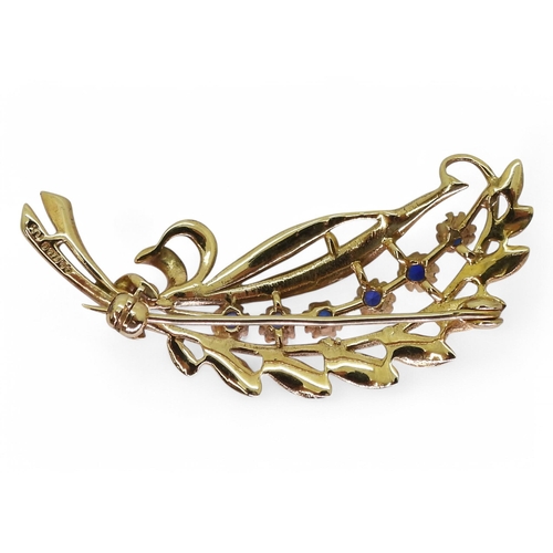 808 - A 9ct gold sapphire brooch, hallmarked London 1968, length 4.5cm, weight 5.3gms