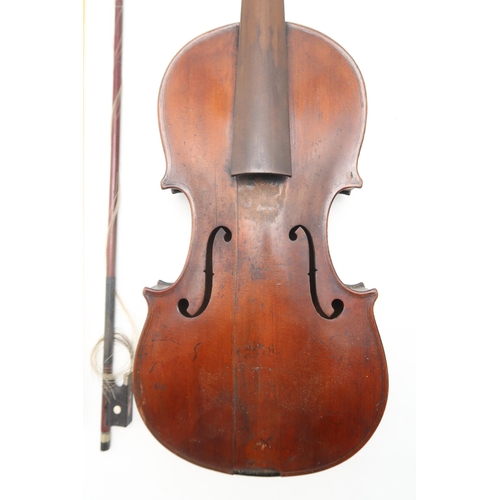 389 - A One-Piece Back Violin with the inscription 'Antonius Straduarius Cremona' to inside, with bow and ... 