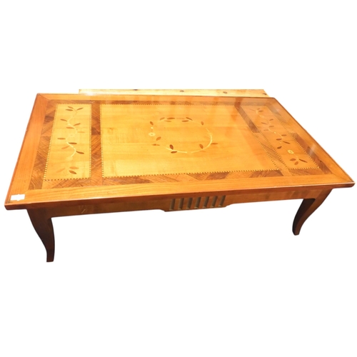 60 - A 20th century sample wood inlaid coffee table with rectangular top on serpentine supports, 42cm hig... 