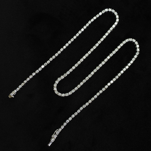 2745 - A DIAMOND RIVIERA NECKLACEset with estimated approx 4.80cts of brilliant cut diamonds in 18ct white ... 