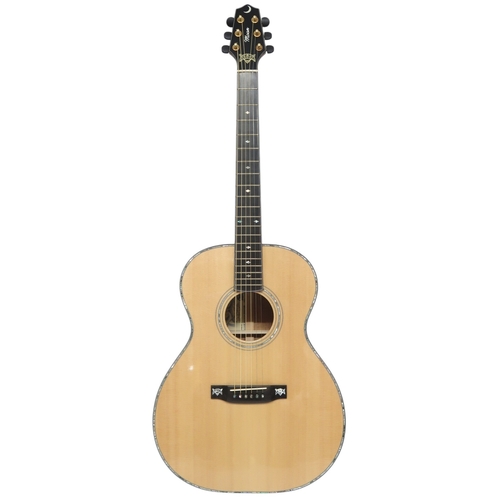 2520 - MOON DOUGIE MACLEAN SIGNATURE c.2000sWith black acacia back and sides and a sitka spruce top in a na... 