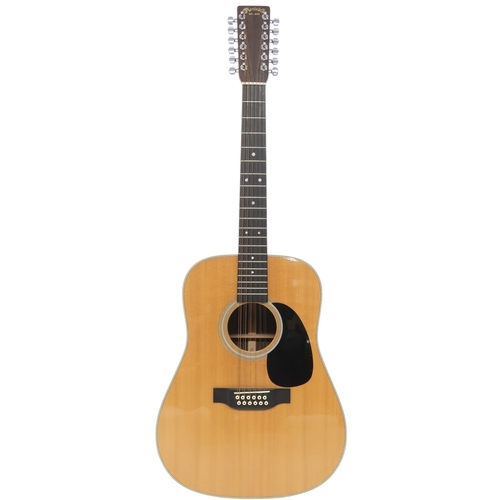 2528 - MARTIN D12-28 2005Rosewood back and sides and a spruce top, ebonised 20-fret fretboard and black pic... 