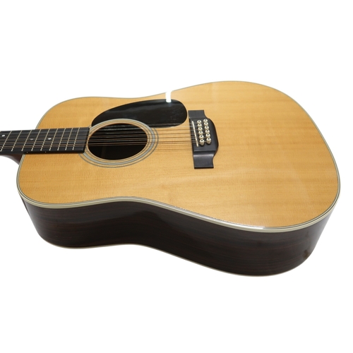 2528 - MARTIN D12-28 2005Rosewood back and sides and a spruce top, ebonised 20-fret fretboard and black pic... 