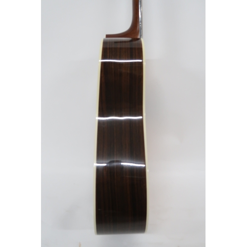 2528 - MARTIN D12-28 2005Rosewood back and sides and a spruce top, ebonised 20-fret fretboard and black pic... 